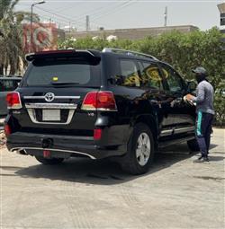تويوتا لاندكروزر